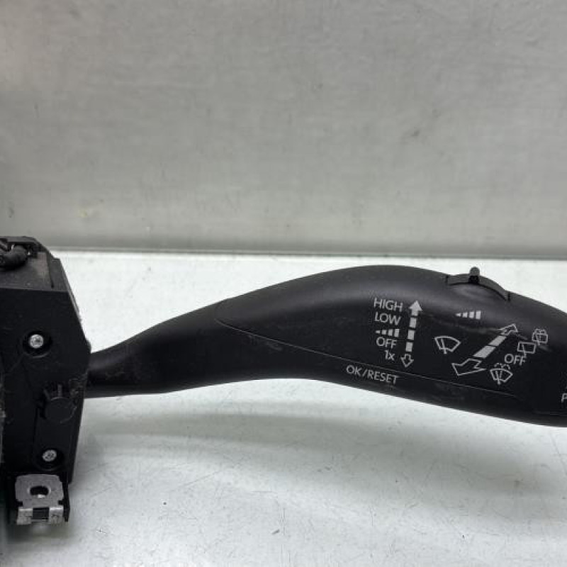 Com (Bloc Contacteur Tournant+Commodo Essuie Glace+Commodo Phare) VOLKSWAGEN POLO 5 Photo n°3