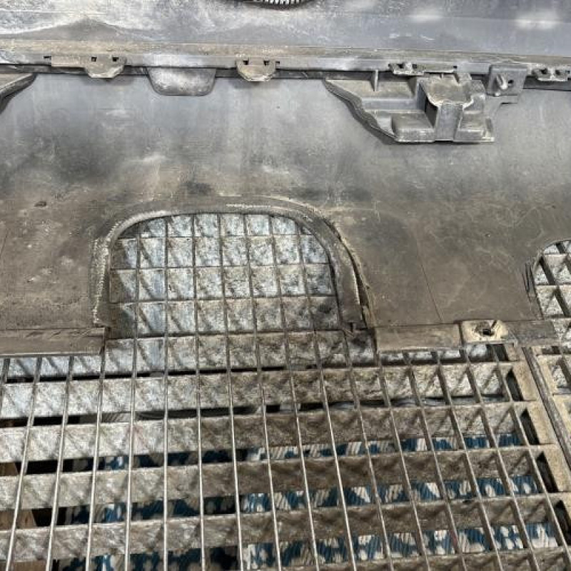 Pare choc arriere PEUGEOT 308 2 SW Photo n°6