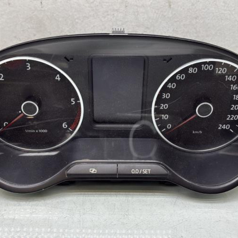 Compteur VOLKSWAGEN POLO 5 Photo n°1