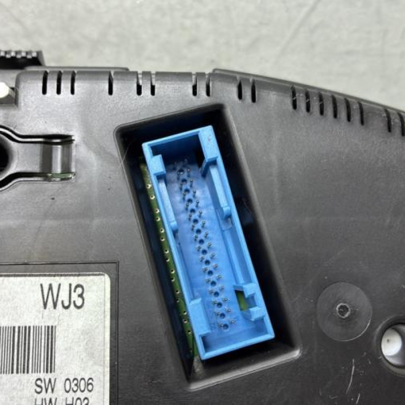 Compteur VOLKSWAGEN POLO 5 Photo n°3