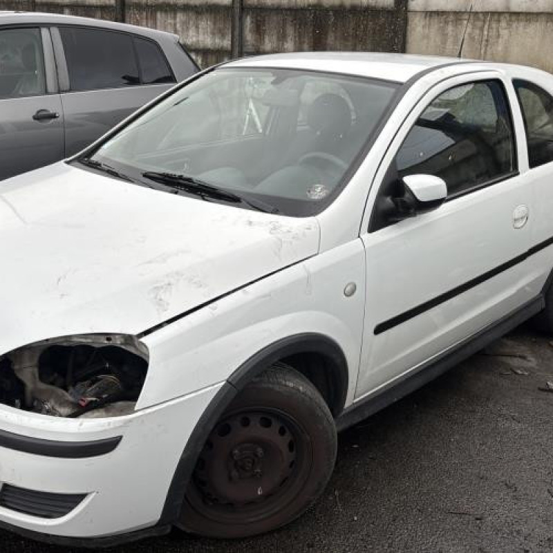 Pare choc arriere OPEL CORSA C Photo n°7