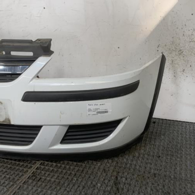Pare choc avant OPEL CORSA C Photo n°3
