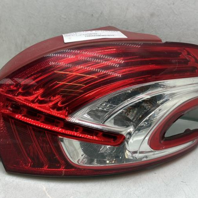 Feu arriere principal droit (feux) PEUGEOT 208 1 Photo n°1