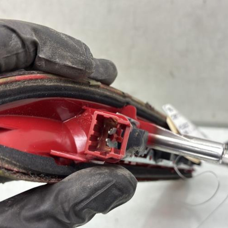 Feu arriere stop central PEUGEOT 208 1 Photo n°3