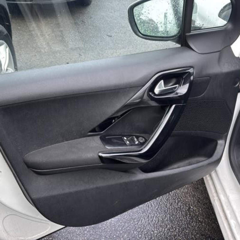 Interrupteur de leve vitre avant gauche PEUGEOT 208 1 Photo n°13