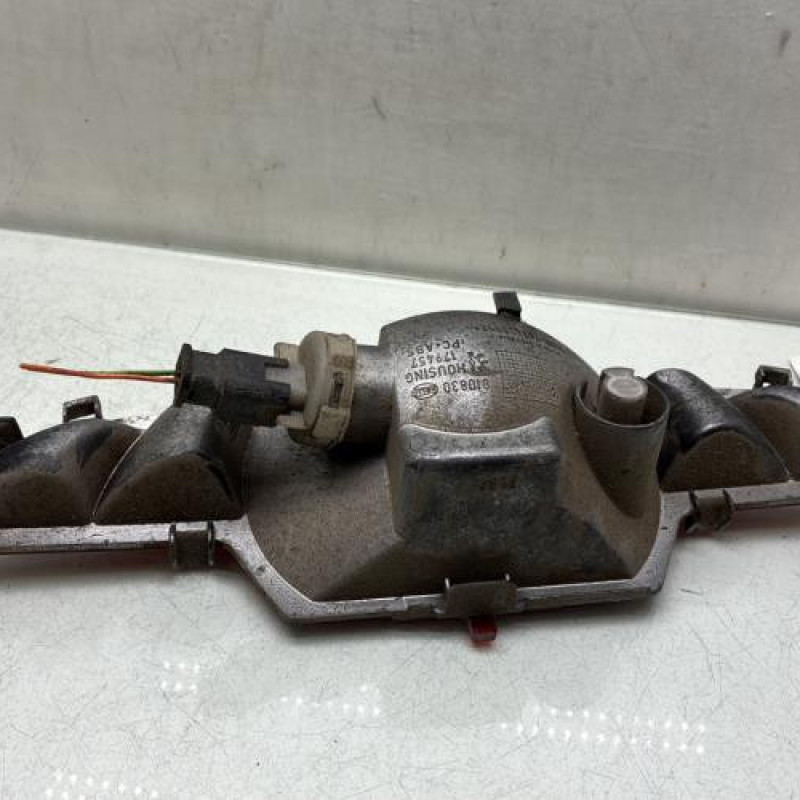 Anti brouillard arriere PEUGEOT 208 1 Photo n°3