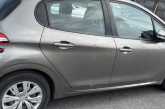 Anti brouillard arriere PEUGEOT 208 1