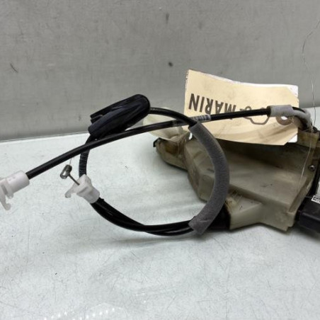 Serrure avant gauche PEUGEOT 208 1