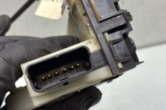 Serrure avant gauche PEUGEOT 208 1