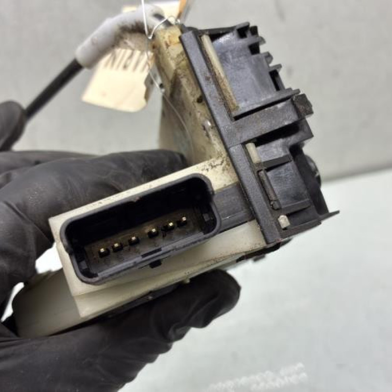 Serrure avant gauche PEUGEOT 208 1 Photo n°4