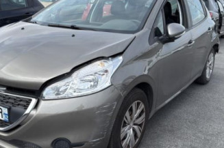 Pompe à carburant PEUGEOT 208 1