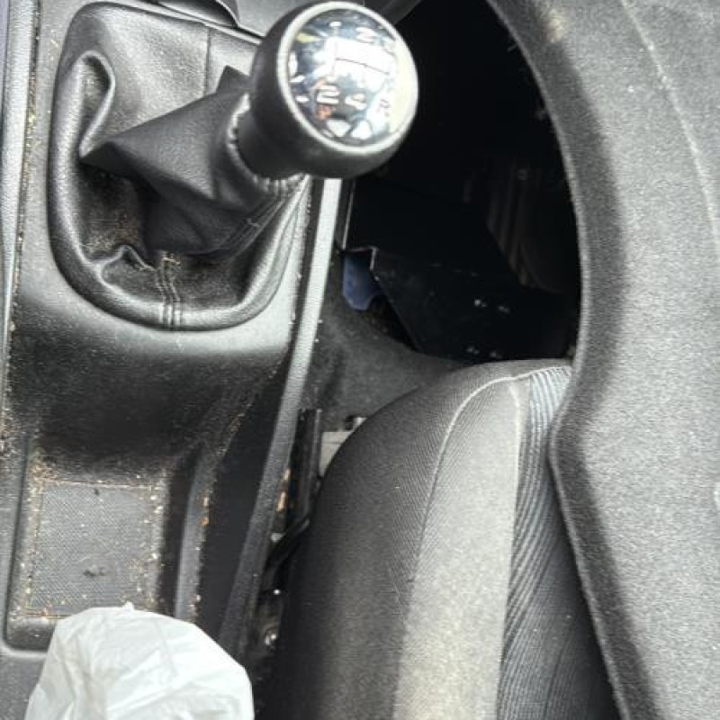 Feu arriere stop central PEUGEOT 207 Photo n°19