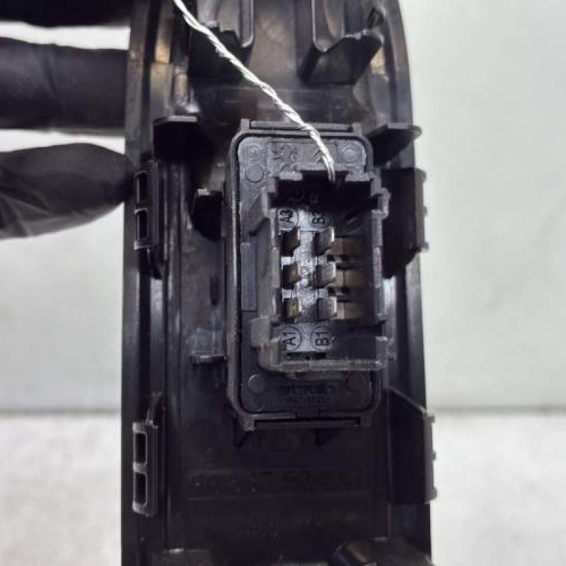 Interrupteur de leve vitre avant droit CITROEN C3 2 Photo n°3