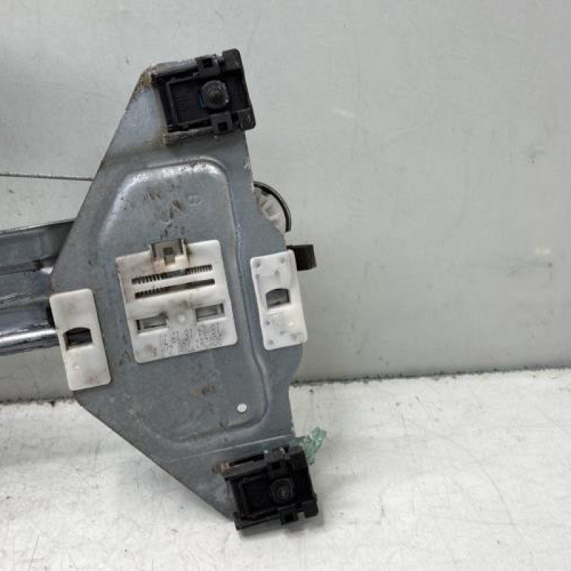 Leve vitre electrique avant gauche CITROEN C3 2 Photo n°7