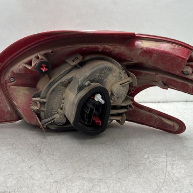 Feu arriere principal gauche (feux) PEUGEOT 208 1 Photo n°2