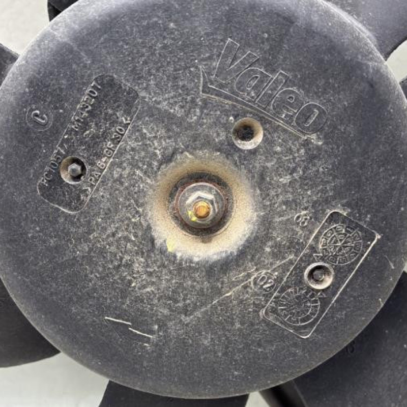 Moto ventilateur radiateur PEUGEOT 208 1 Photo n°2