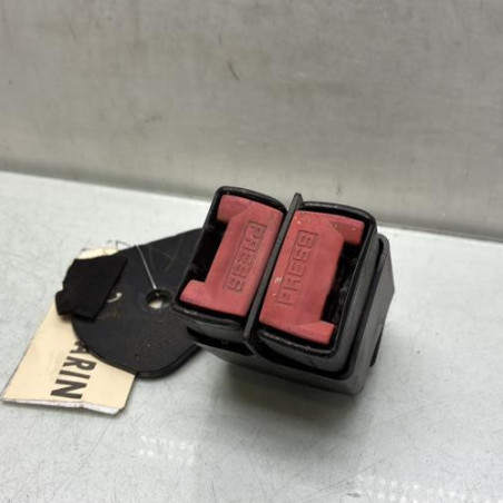 Attache ceinture arriere droit RENAULT CLIO 2 Photo n°1