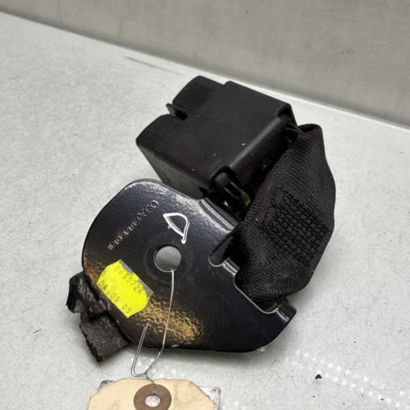 Attache ceinture arriere droit RENAULT CLIO 2 Photo n°4