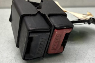 Attache ceinture arriere gauche RENAULT CLIO 2 Photo n°1