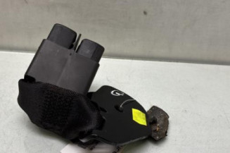 Attache ceinture arriere gauche RENAULT CLIO 2