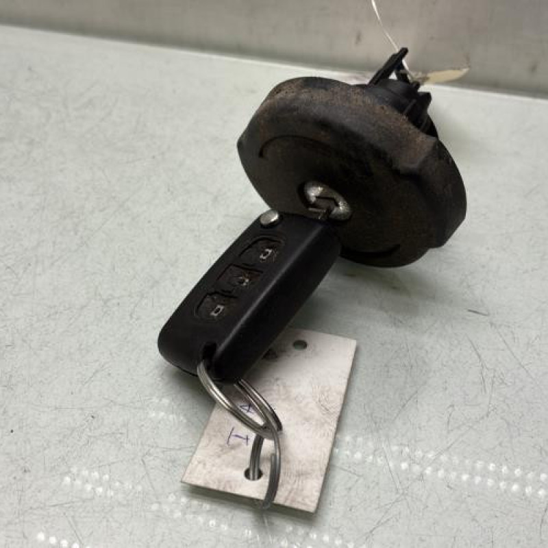 Bouchon de carburant PEUGEOT PARTNER 2 Photo n°1