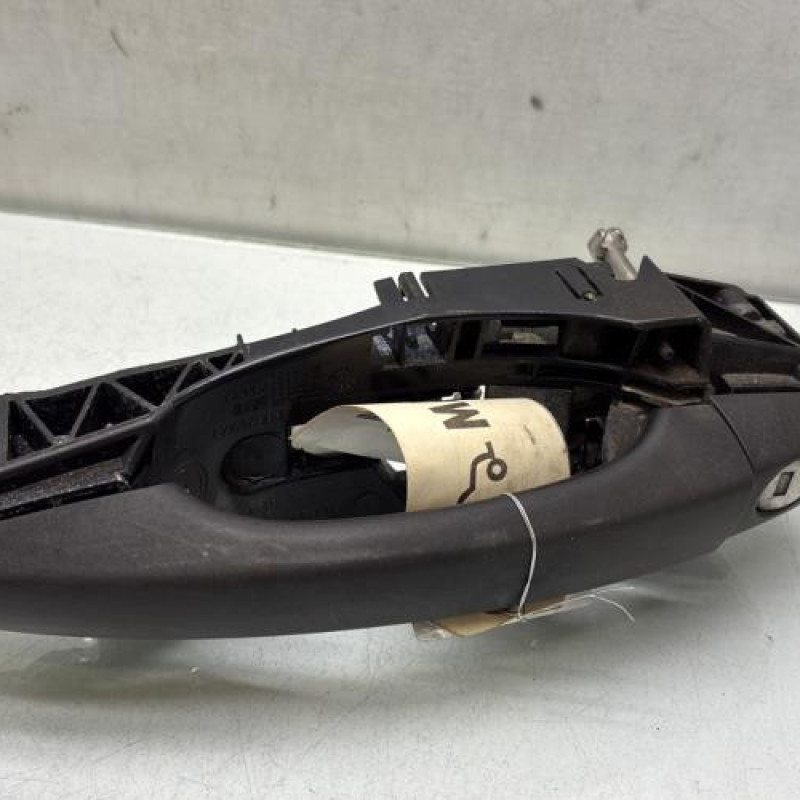 Poignee porte coffre gauche PEUGEOT PARTNER 2 Photo n°2