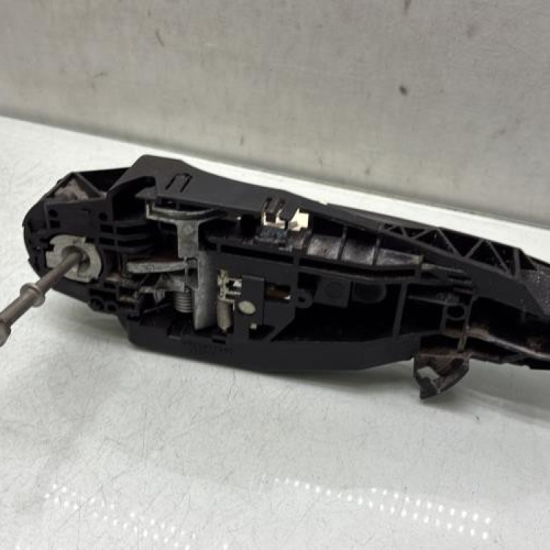 Poignee porte coffre gauche PEUGEOT PARTNER 2 Photo n°3