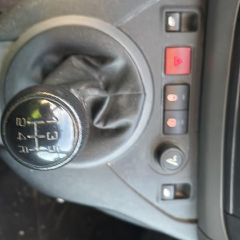 Air bag conducteur PEUGEOT PARTNER 2 Photo n°16