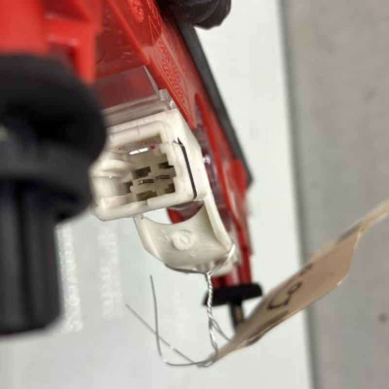 Feu arriere stop central PEUGEOT PARTNER 2 Photo n°3