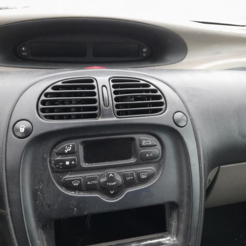 Pare choc avant CITROEN XSARA PICASSO Photo n°15