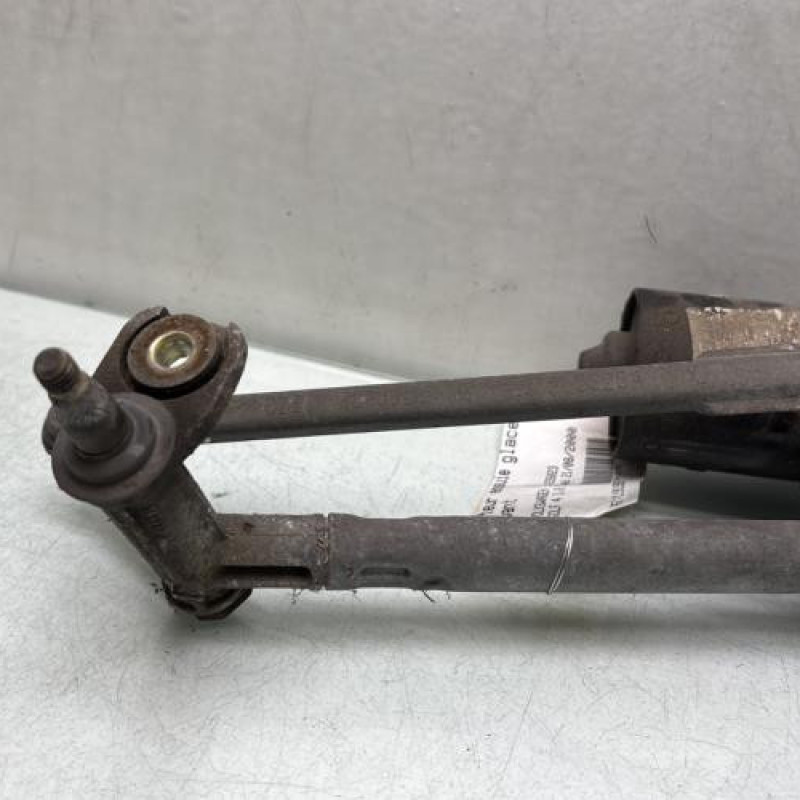 Moteur essuie glace avant VOLKSWAGEN GOLF 4 Photo n°4