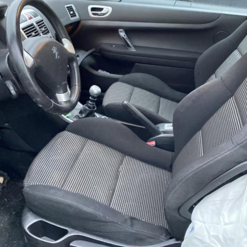 Moteur PEUGEOT 307 Photo n°17