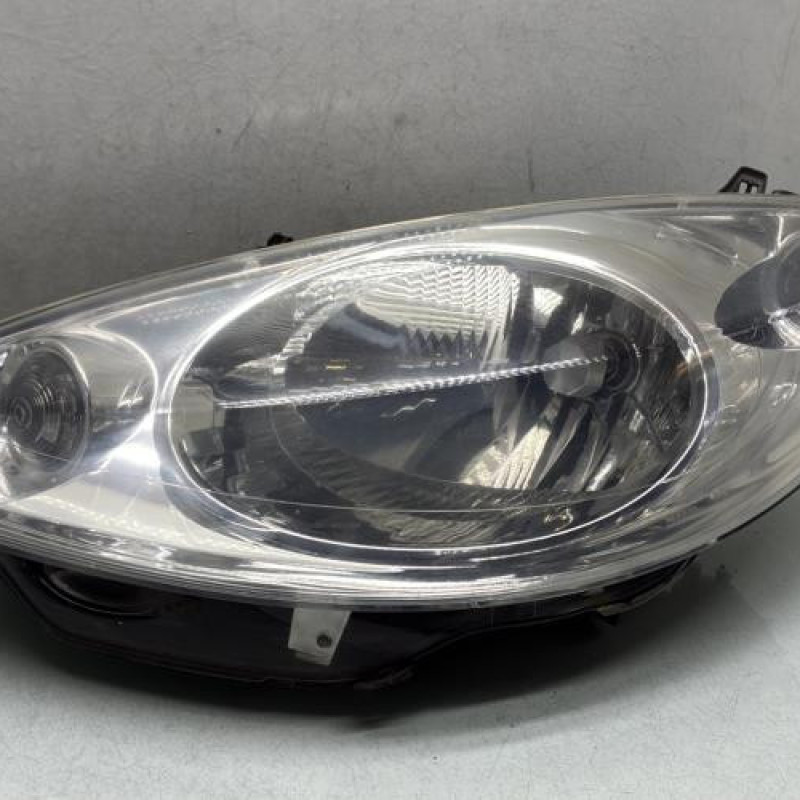 Optique avant principal gauche (feux)(phare) PEUGEOT 1007 Photo n°1