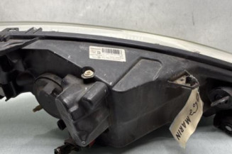 Optique avant principal gauche (feux)(phare) PEUGEOT 1007