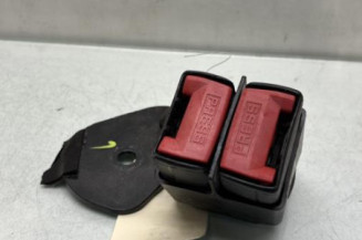 Attache ceinture arriere droit RENAULT CLIO 2 CAMPUS Photo n°1
