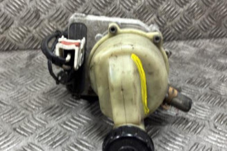 Pompe de direction DACIA DUSTER 1 Photo n°1