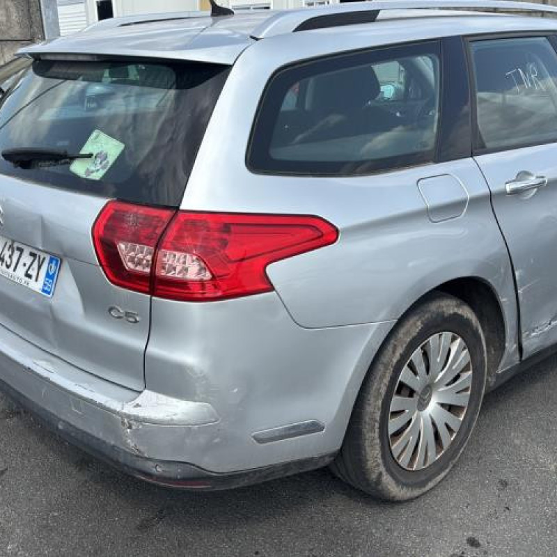Feu arriere stop central CITROEN C5 2 Photo n°9