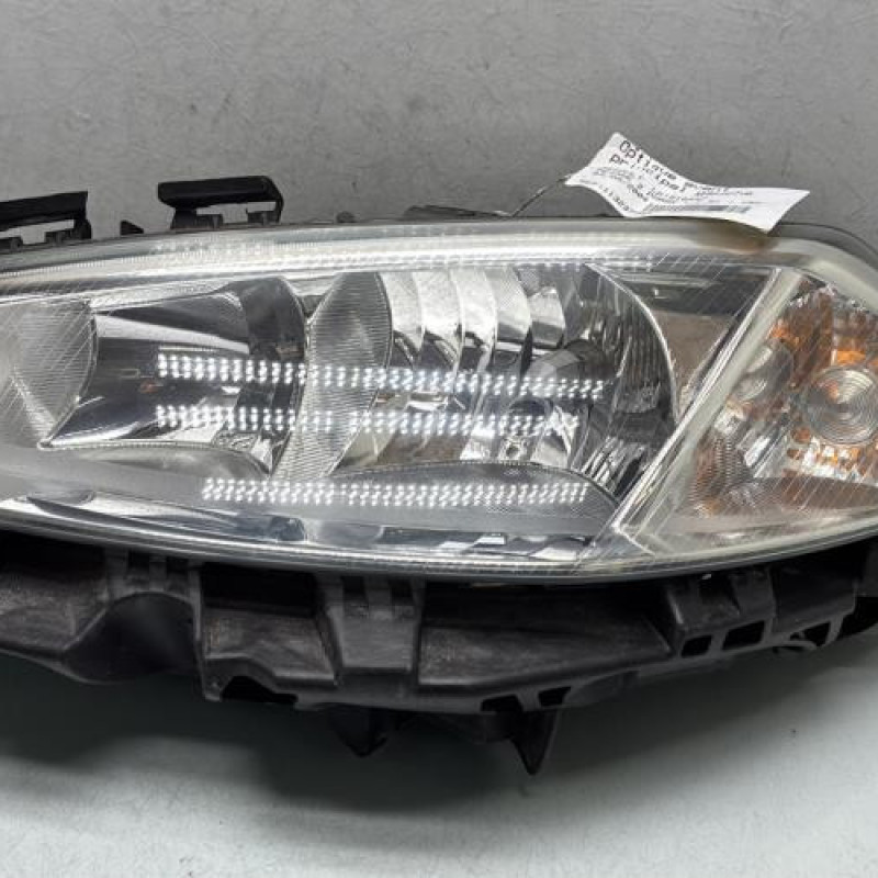 Optique avant principal gauche (feux)(phare) RENAULT MEGANE 2 Photo n°1