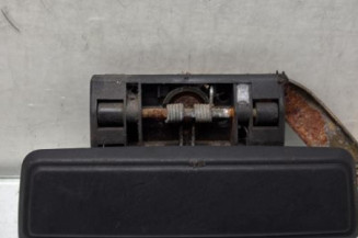 Poignee porte avant gauche PEUGEOT 205 Photo n°1