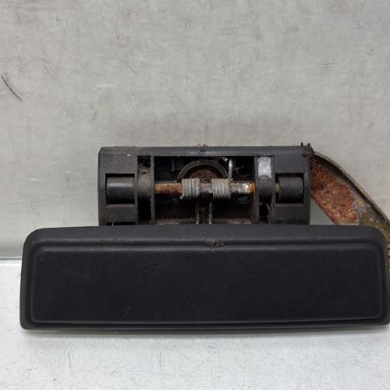 Poignee porte avant gauche PEUGEOT 205 Photo n°1