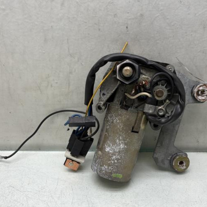 Moteur essuie glace arriere PEUGEOT 205 Photo n°1