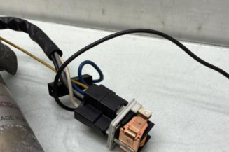 Moteur essuie glace arriere PEUGEOT 205