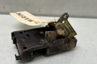 Serrure avant droit PEUGEOT 205