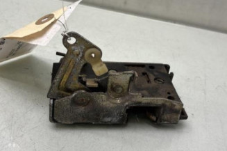 Serrure avant gauche PEUGEOT 205