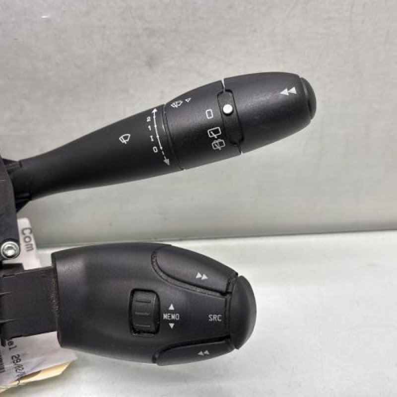 Com (Bloc Contacteur Tournant+Commodo Essuie Glace+Commodo Phare) PEUGEOT 207 Photo n°3