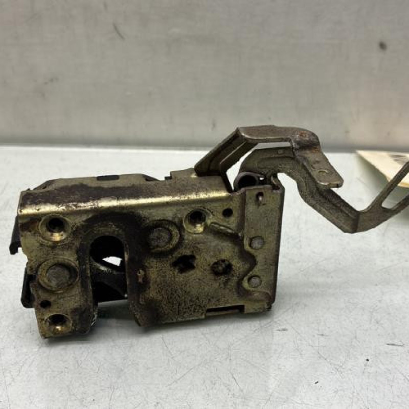 Serrure avant gauche CITROEN AX Photo n°1