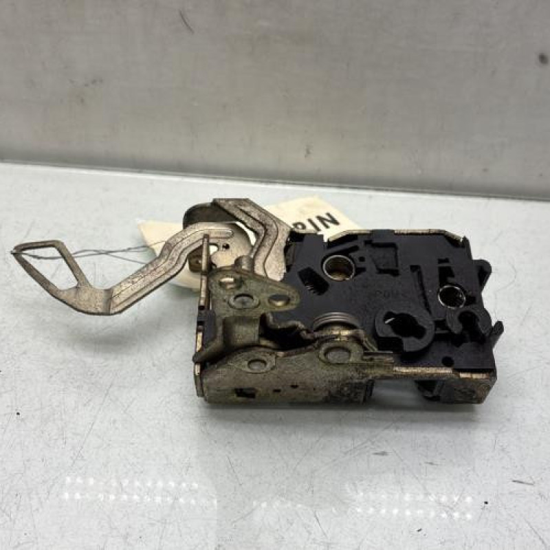 Serrure avant gauche CITROEN AX Photo n°3