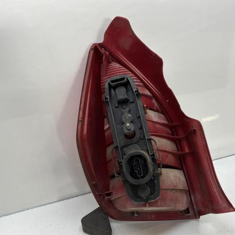 Feu arriere principal droit (feux) CITROEN C2 Photo n°4