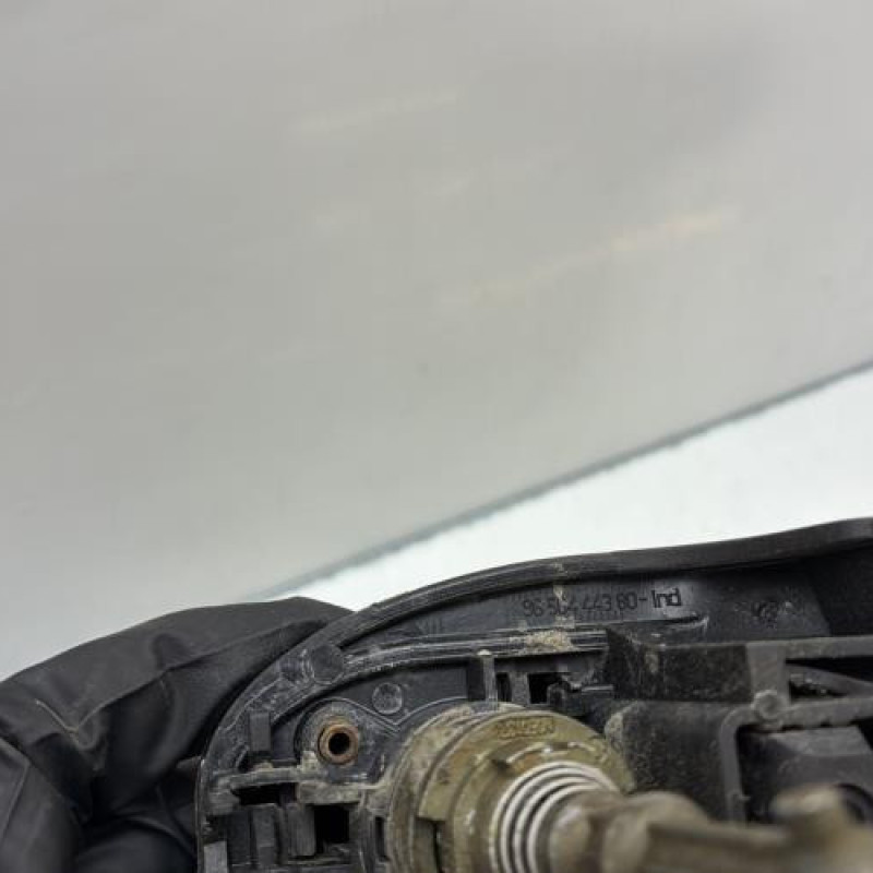 Poignee porte avant droit CITROEN C2 Photo n°4