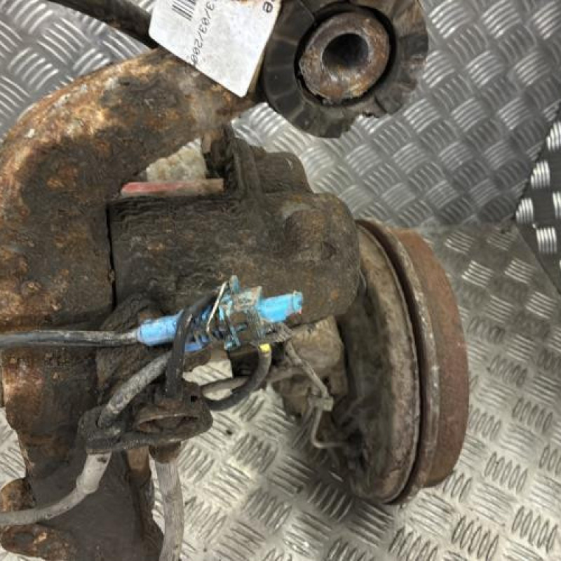 Essieu arriere PEUGEOT 206 Photo n°2